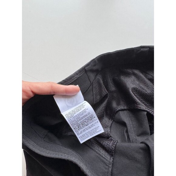 ARC'TERYX Konseal 7.5" Black Cotton Blend Technical Climbing Shorts, Size 4 - Picture 13 of 15